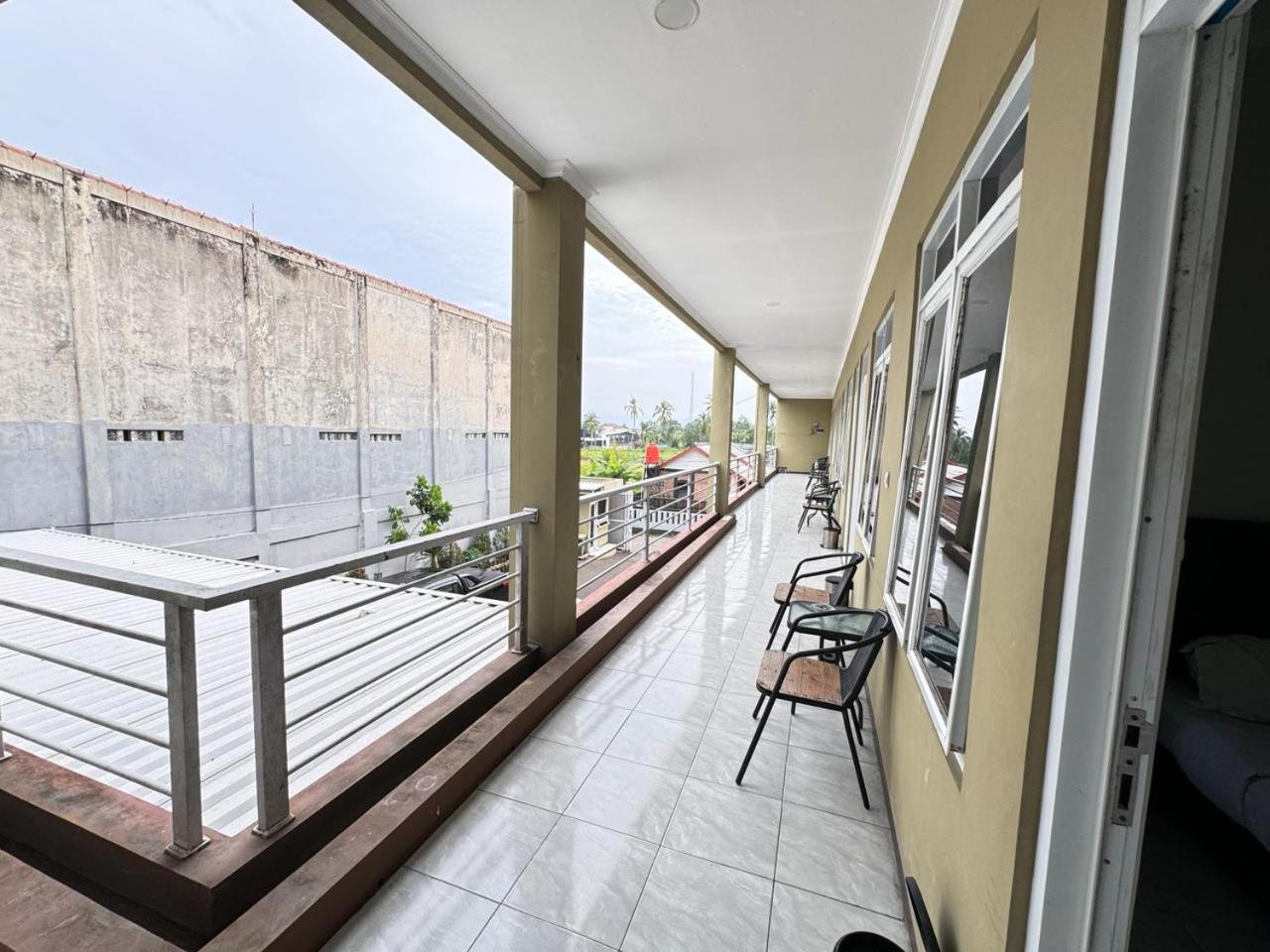 Fakhira Residence Hotel Cianjur Exterior photo
